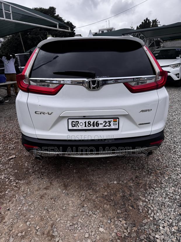 Honda CR-V Touring AWD 2019 White