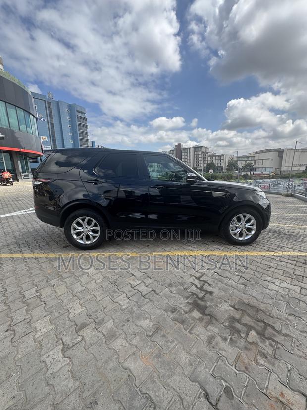 Land Rover Discovery HSE 4x4 2020 Black