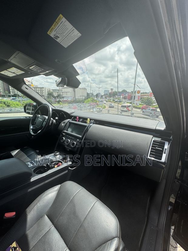 Land Rover Discovery HSE 4x4 2020 Black
