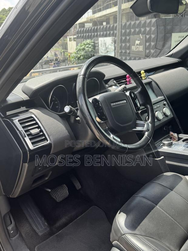 Land Rover Discovery HSE 4x4 2020 Black