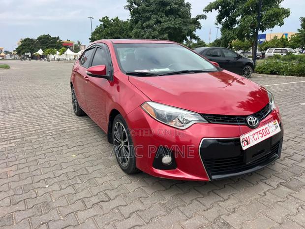 Toyota Corolla S 4dr Sedan (1.8L 4cyl CVT) 2016 Red
