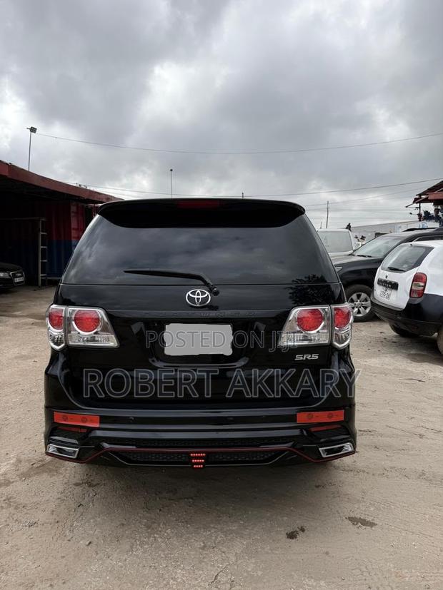 Toyota Fortuner 2013 Black