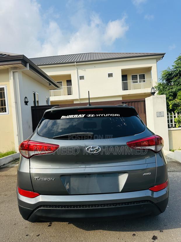 Hyundai Tucson Limited AWD 2017 Gray