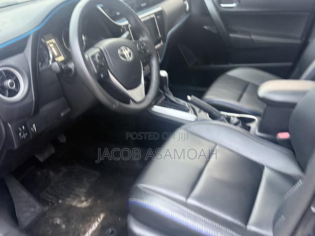 Toyota Corolla 2018 Black