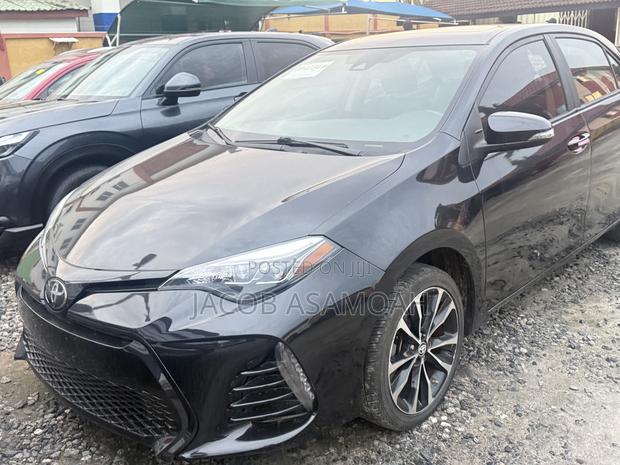 Toyota Corolla 2018 Black