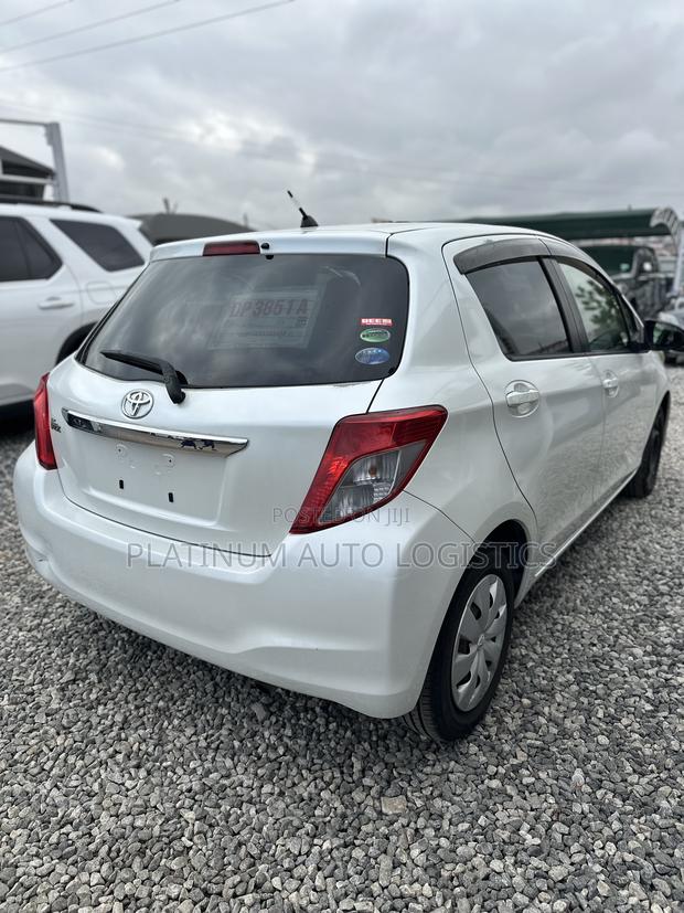 Toyota Vitz 2013 White