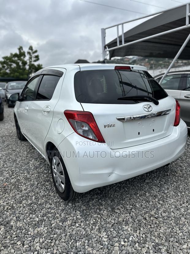 Toyota Vitz 2013 White