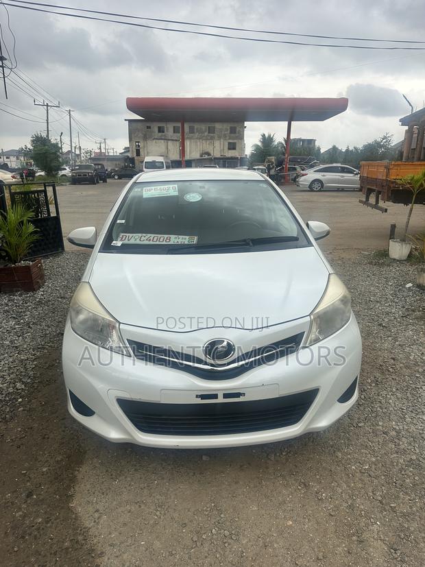 Toyota Vitz 2013 White