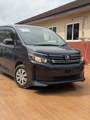 Toyota Voxy V 2WD 7-Seater 2014 Purple for sale
