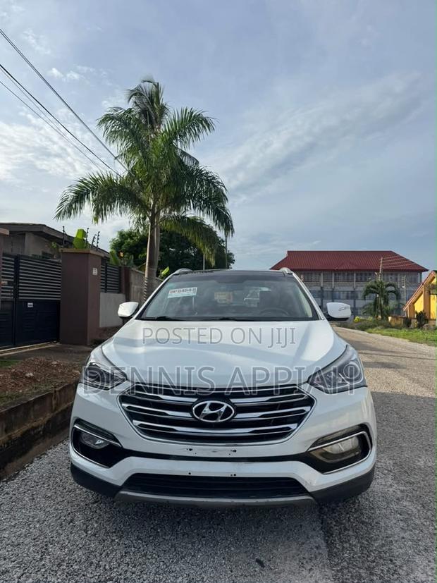 Hyundai Santa Fe 2017 White