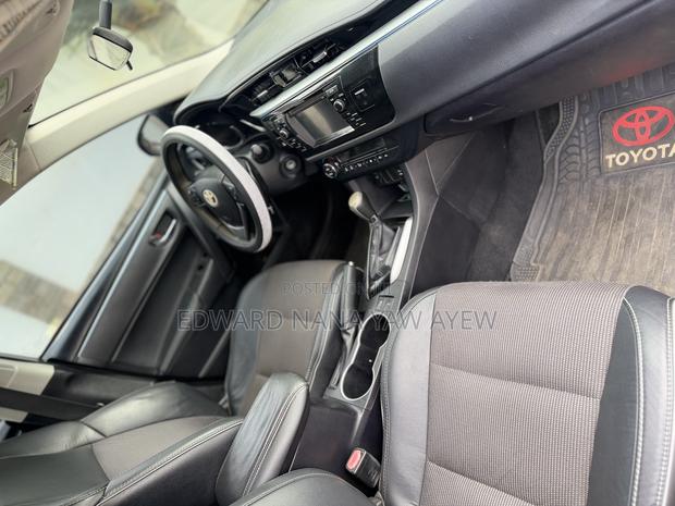 Toyota Corolla S 4dr Sedan (1.8L 4cyl CVT) 2014 Gray