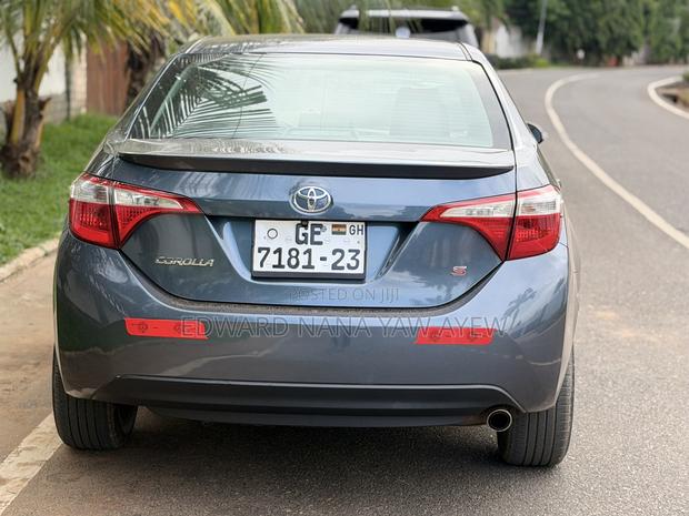 Toyota Corolla S 4dr Sedan (1.8L 4cyl CVT) 2014 Gray