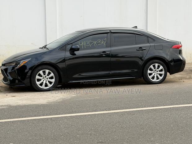 Toyota Corolla LE 2020 Black