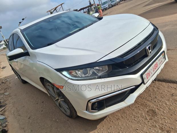 Honda Civic 2019 White
