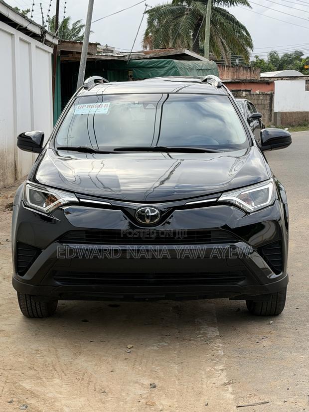 Toyota RAV4 LE 4dr SUV AWD (2.5L 4cyl 6A) 2018 Black