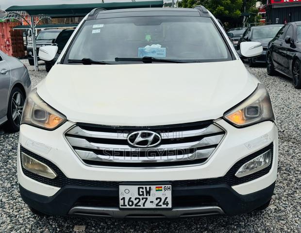 Hyundai Santa Fe 2015 White