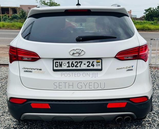 Hyundai Santa Fe 2015 White