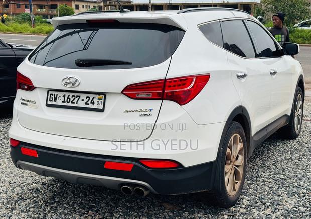 Hyundai Santa Fe 2015 White