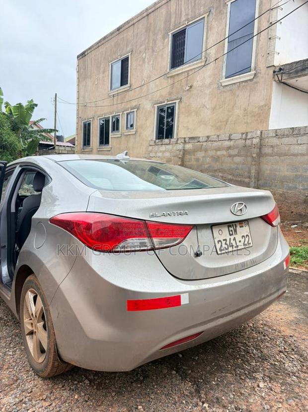 Hyundai Elantra GLS Automatic 2012 Silver