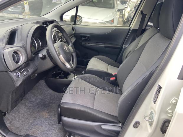 Toyota Vitz 2013 White