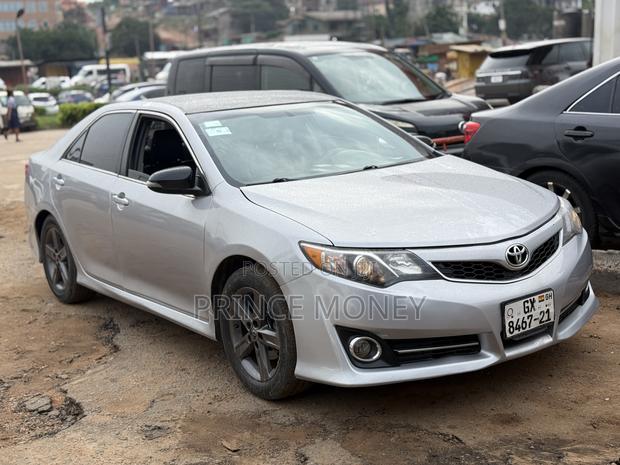 Toyota Camry 2014 Gray