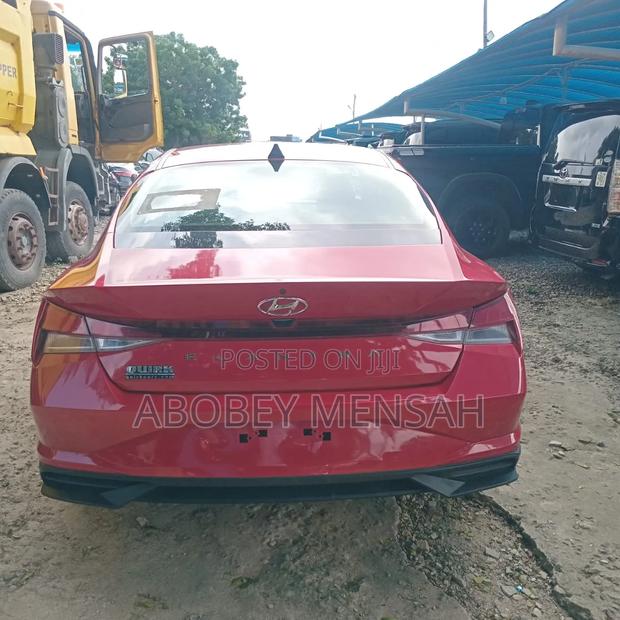Hyundai Elantra SEL 2023 Red