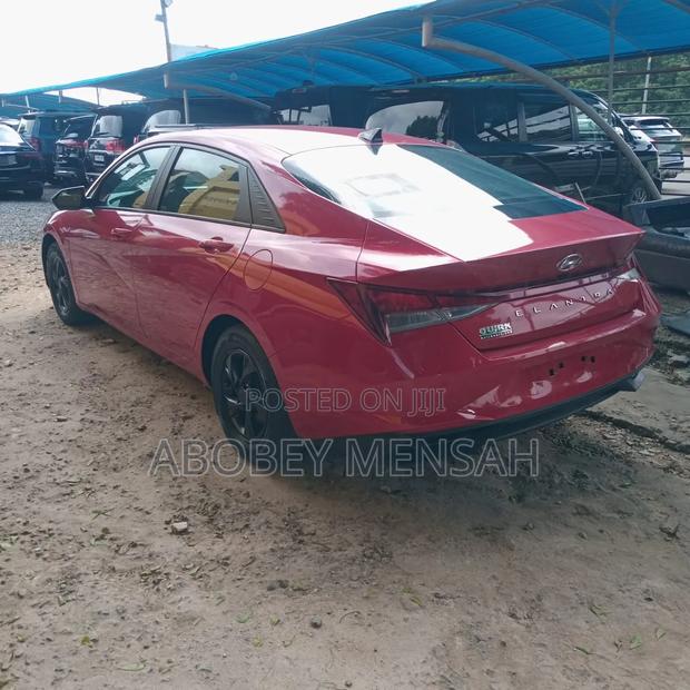 Hyundai Elantra SEL 2023 Red