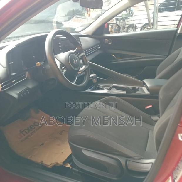 Hyundai Elantra SEL 2023 Red