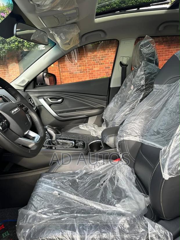Jetour X70 Plus 1.5 7-Seater FWD 2021 White