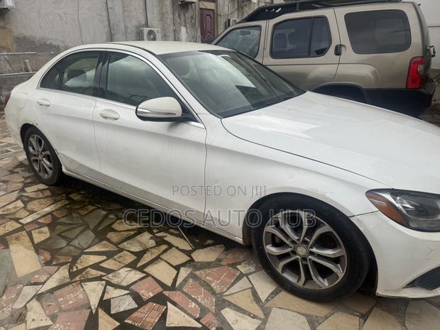 Mercedes-Benz C300 2016 White