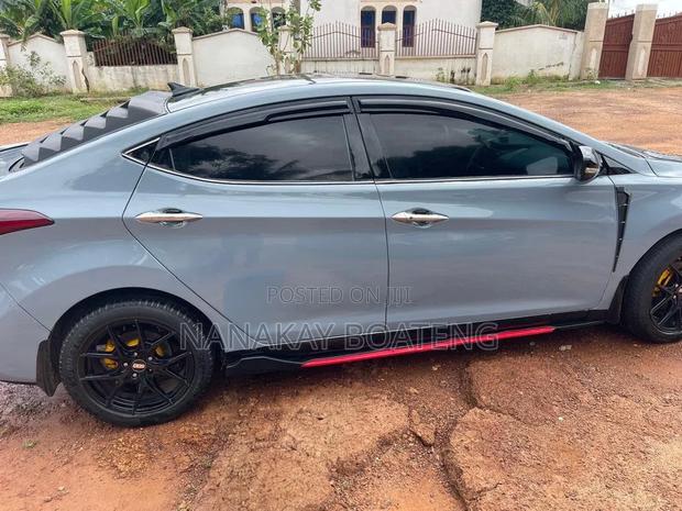 Hyundai Elantra Limited 4dr Sedan (1.8L 4cyl 6A) 2014 Gray
