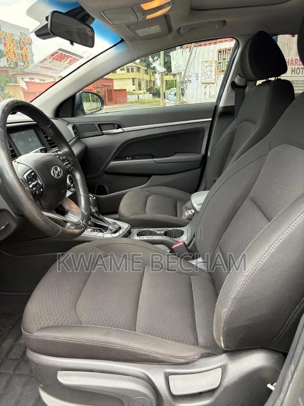 Hyundai Elantra 2019