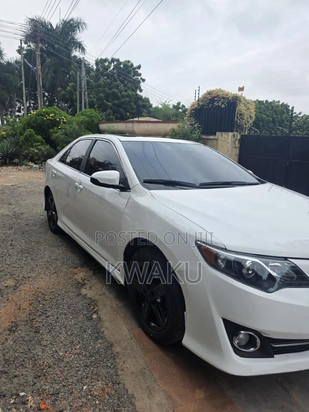 Toyota Camry 2014 White