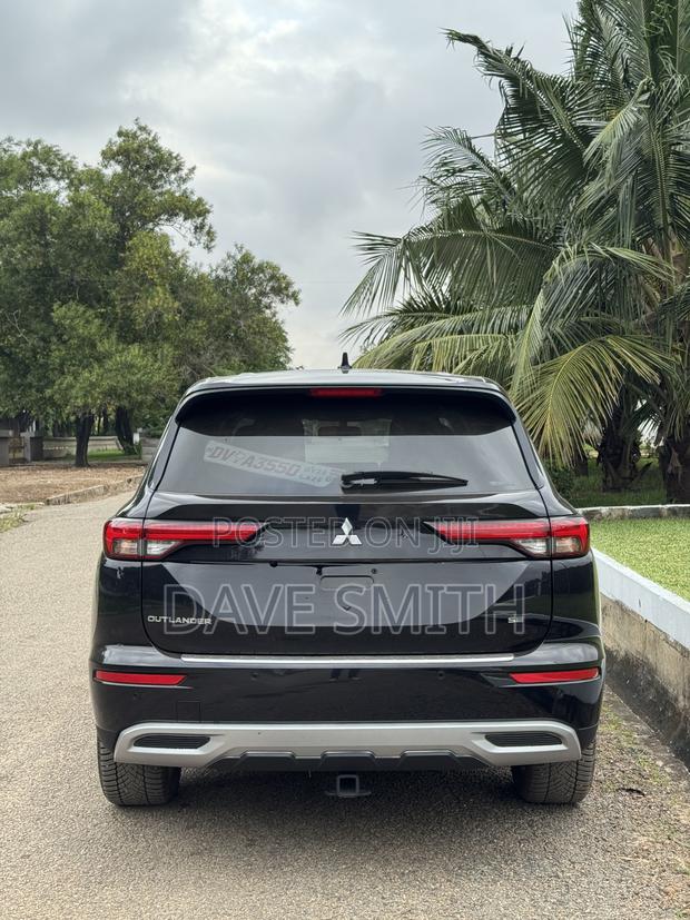 Mitsubishi Outlander SE 2022 Black