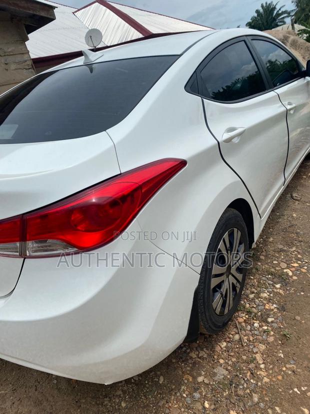 Hyundai Elantra 2013 White