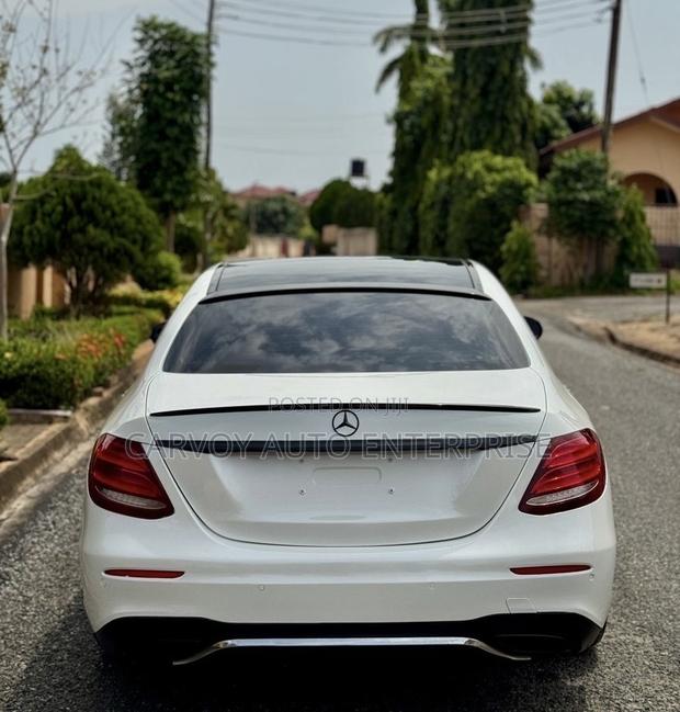 Mercedes-Benz E300 2018 White
