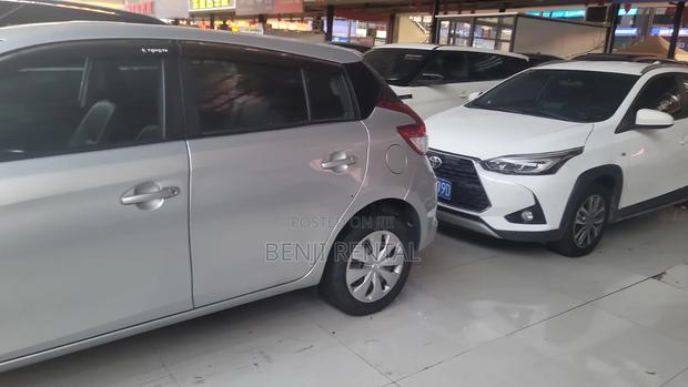 Toyota Yaris 2017 White