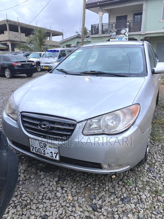 Hyundai Elantra 2010 Silver