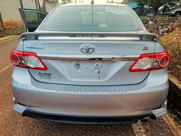 Toyota Corolla Fielder 1.8 Petrol FWD 2013 Silver