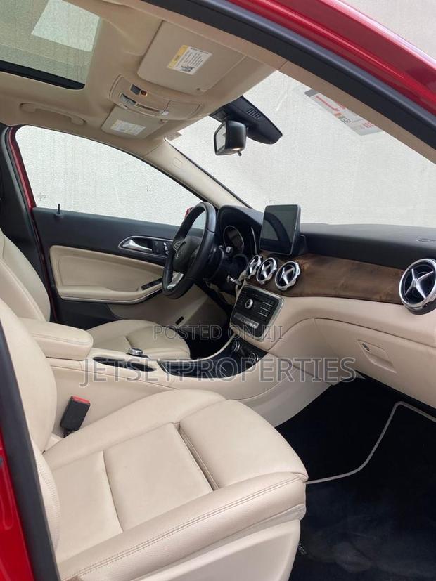 Mercedes-Benz GLA 250 2019 Red