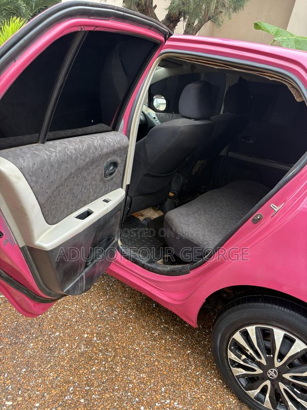 Toyota Vitz 1.3 AWD 5dr 2009 Pink