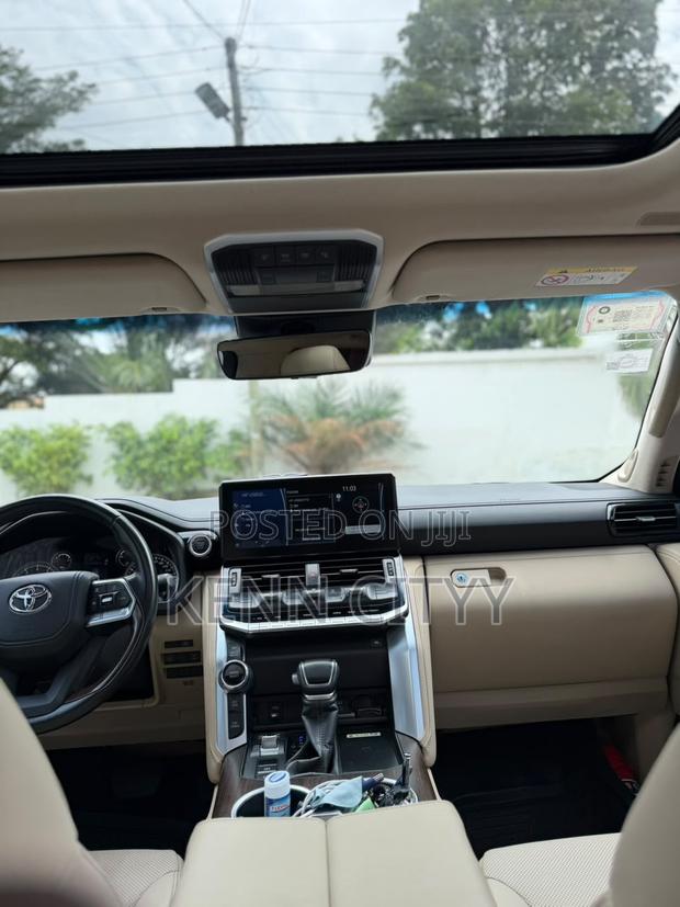 Toyota Land Cruiser 2023 Black
