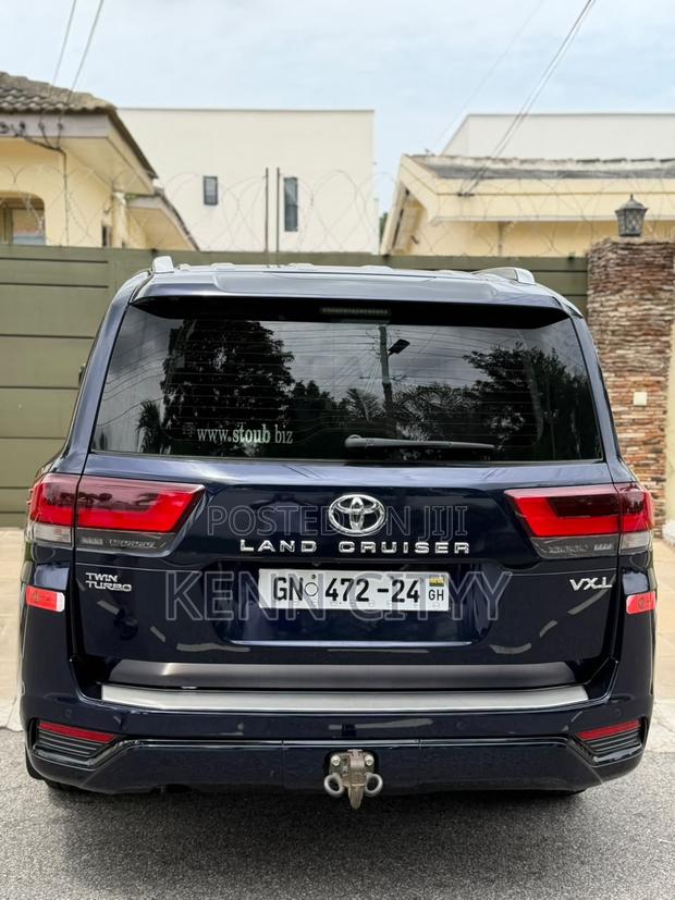 Toyota Land Cruiser 2023 Black