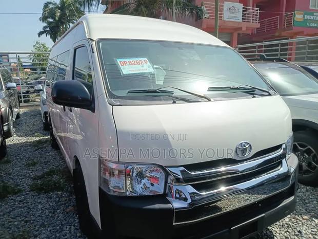 Toyota IST 2012 White