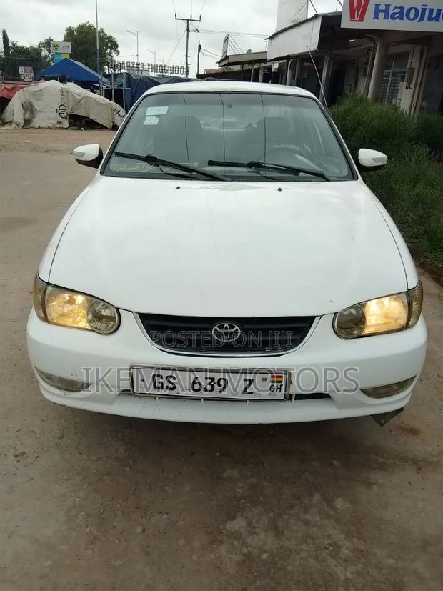 Toyota Corolla 2002 White