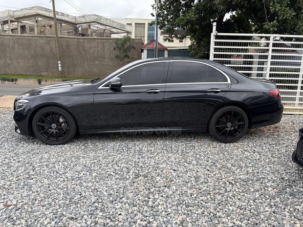 Mercedes-Benz E350 2021 Black