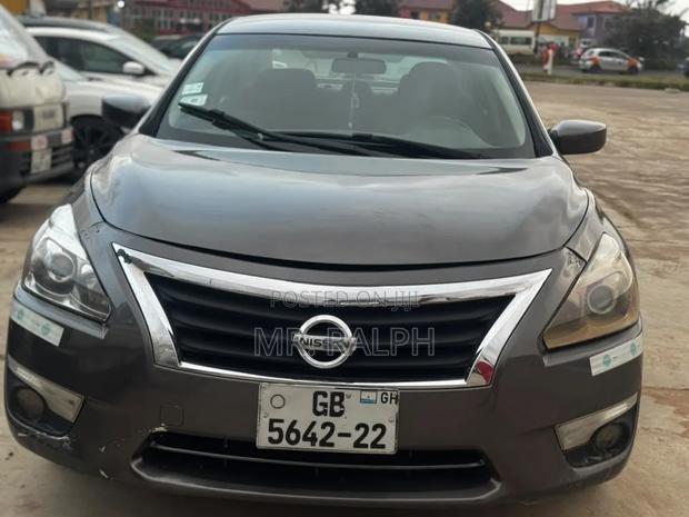 Nissan Altima 2015 Gray
