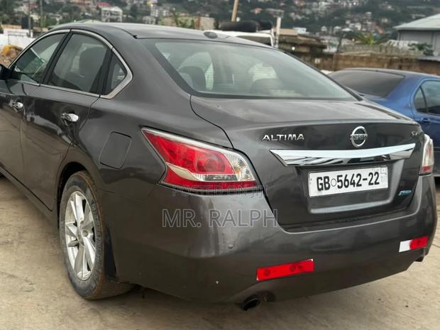 Nissan Altima 2015 Gray