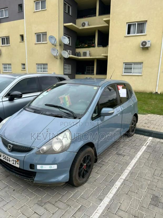 Honda Fit Automatic 2008 Gray