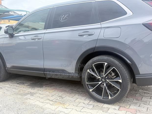 Honda CR-V 2024 Gray